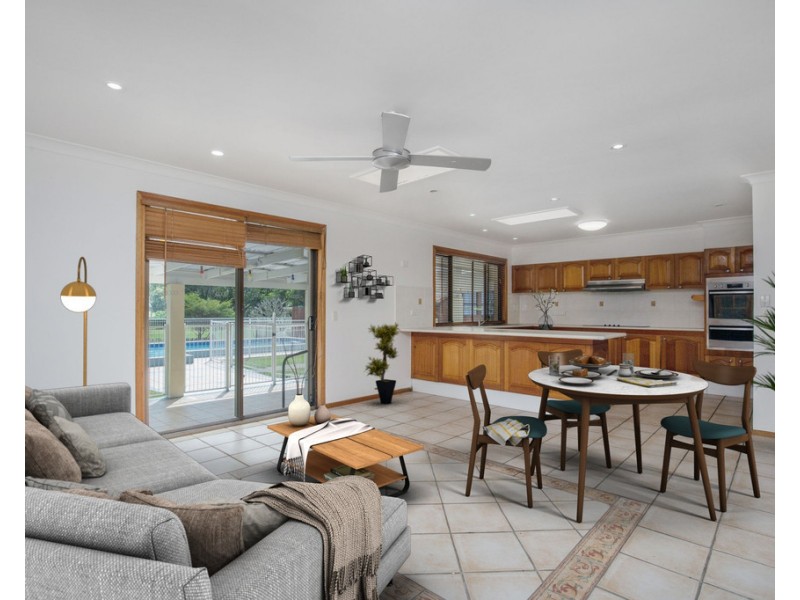 4 Tom Latimer Court, Worongary QLD 4213