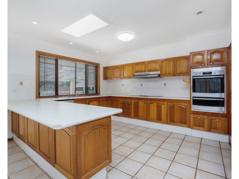 4 Tom Latimer Court, Worongary QLD 4213