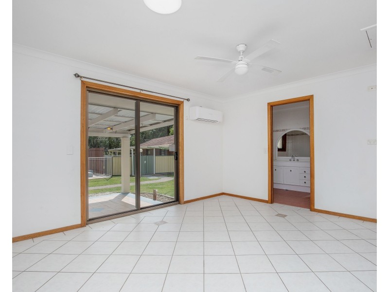 4 Tom Latimer Court, Worongary QLD 4213