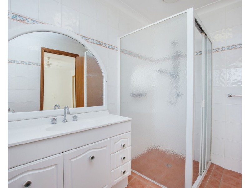 4 Tom Latimer Court, Worongary QLD 4213