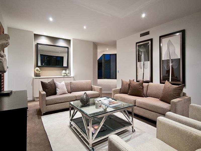 76 Amalfi Drive, Isle Of Capri QLD 4217