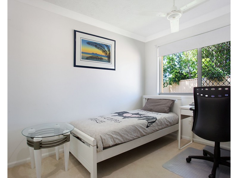 48/50 St Kevins Avenue, Benowa QLD 4217