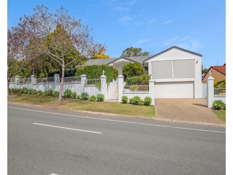 69 Merridown Drive, Merrimac QLD 4226