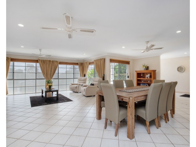 69 Merridown Drive, Merrimac QLD 4226