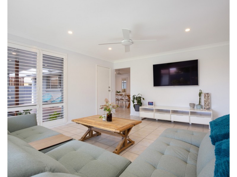 85 Mallawa Drive, Palm Beach QLD 4221