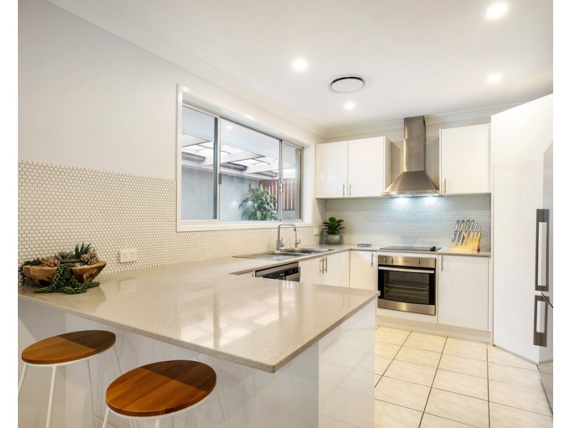 85 Mallawa Drive, Palm Beach QLD 4221