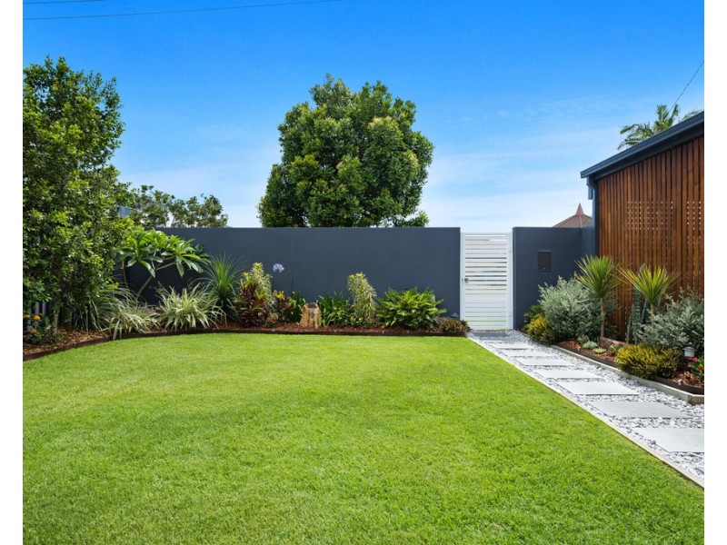 85 Mallawa Drive, Palm Beach QLD 4221