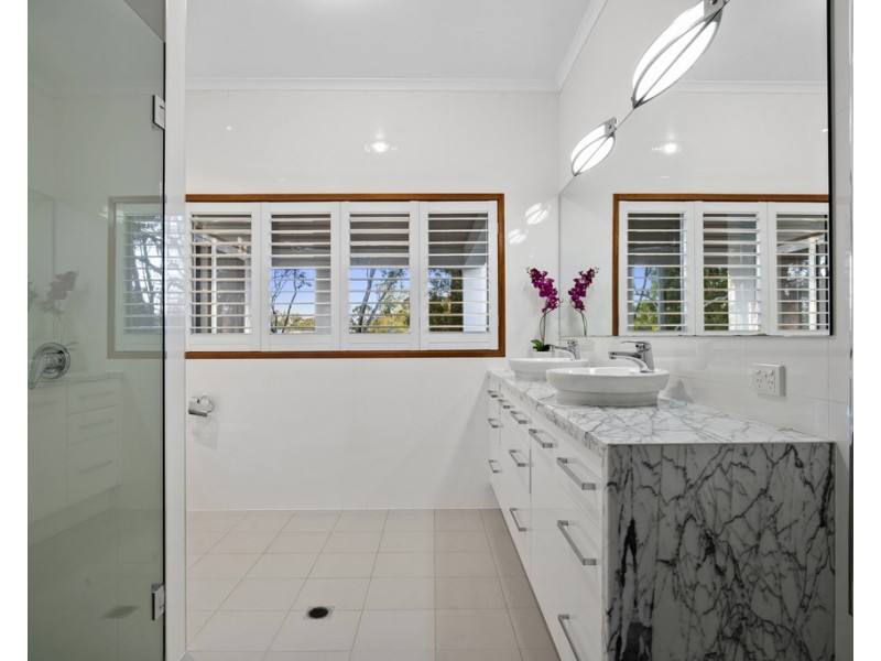 19 Grenaside Court, Robina QLD 4226