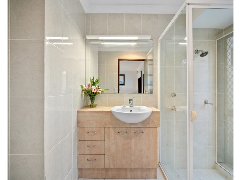 19 Grenaside Court, Robina QLD 4226