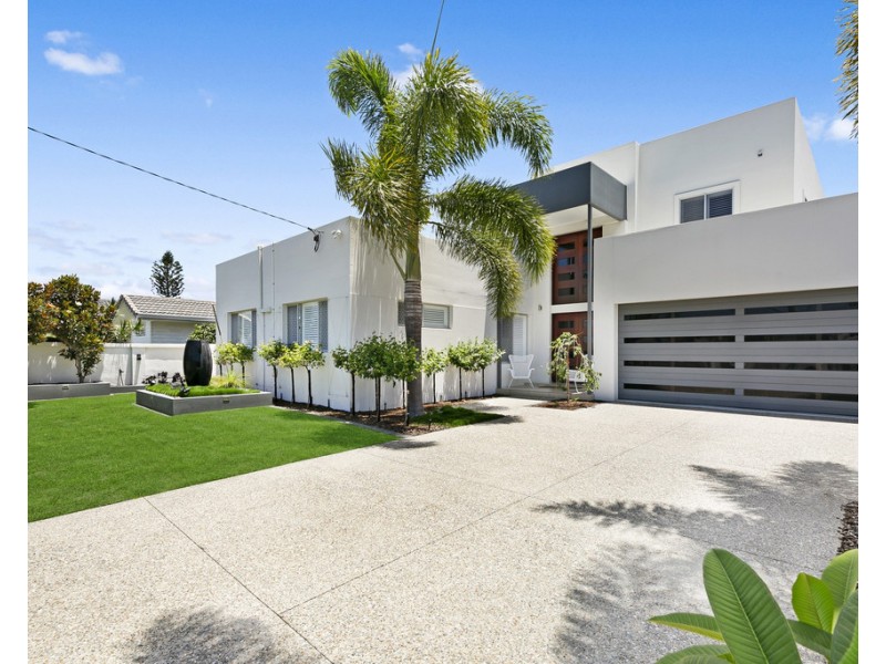 44 Alec Avenue, Mermaid Waters QLD 4218