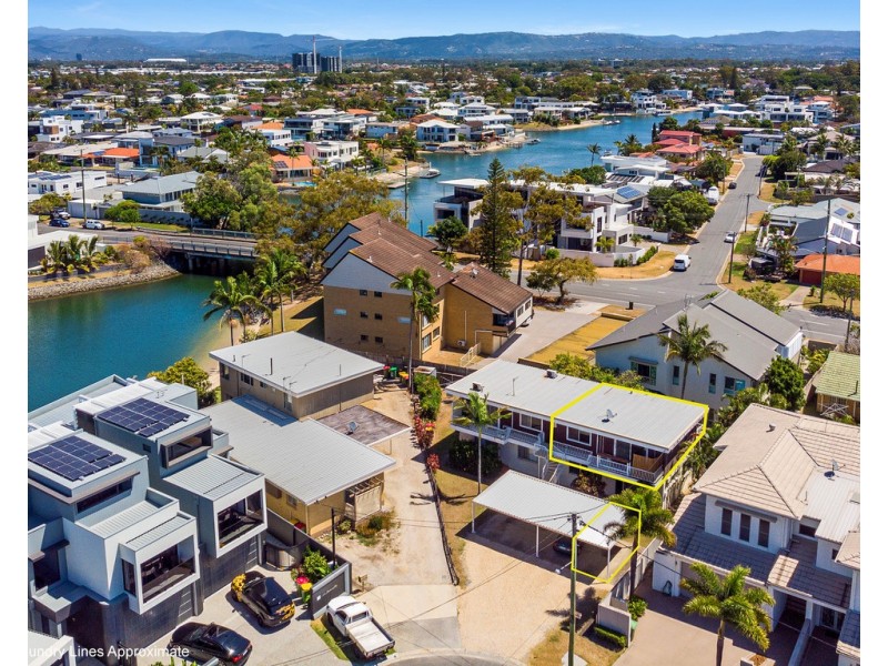 4/15 Havana Key, Broadbeach Waters QLD 4218