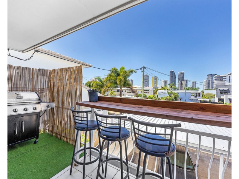 4/15 Havana Key, Broadbeach Waters QLD 4218