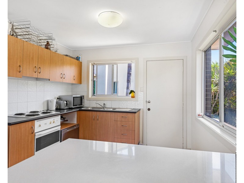 4/15 Havana Key, Broadbeach Waters QLD 4218