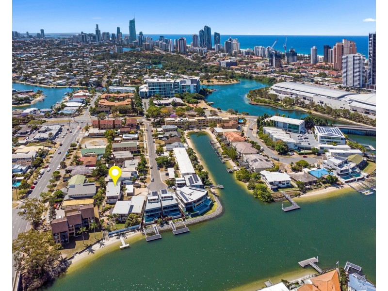 4/15 Havana Key, Broadbeach Waters QLD 4218