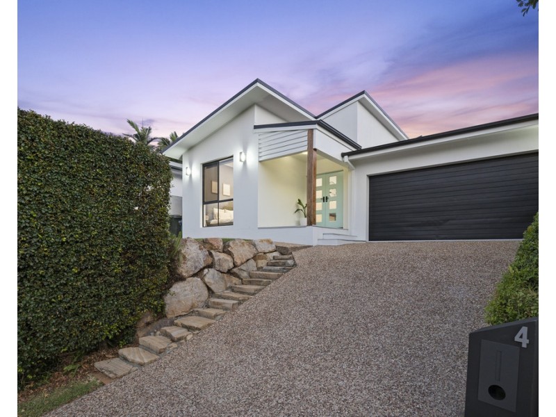 4 Corvus Way, Robina QLD 4226