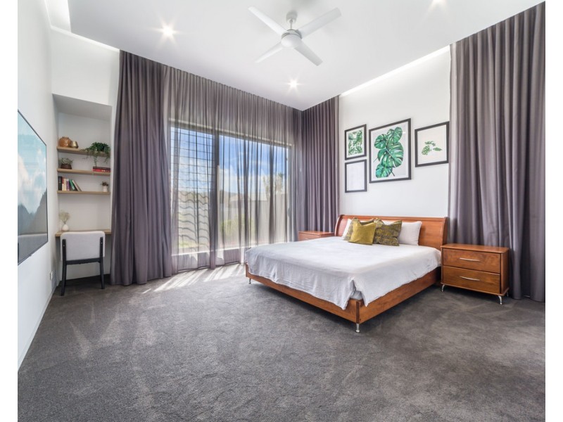 9 Temple Island Circuit, Oxenford QLD 4210