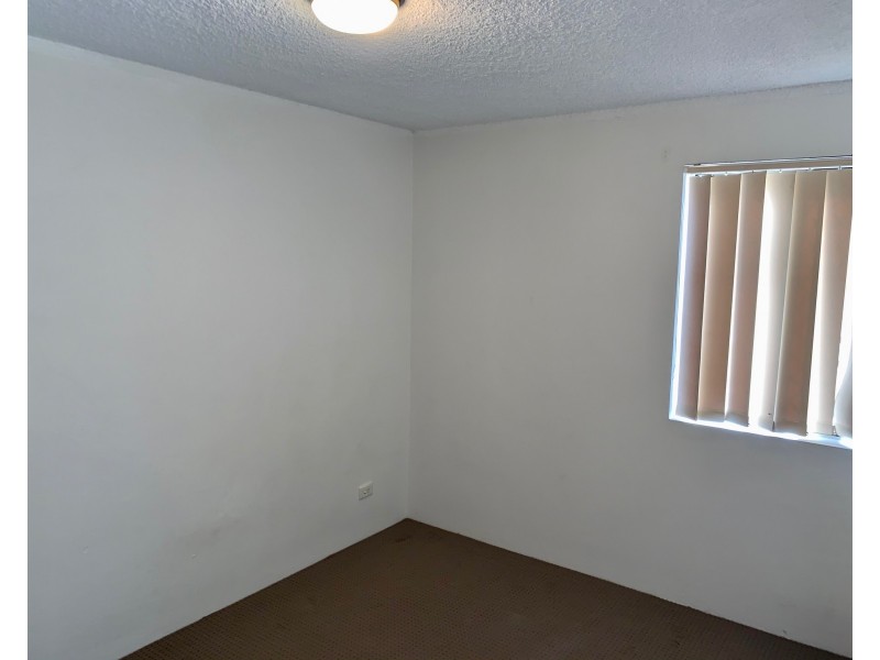 2/46 Oceanic Drive, Mermaid Waters QLD 4218