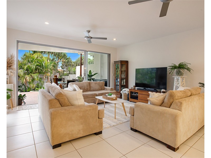 21B Kiers Road, Miami QLD 4220