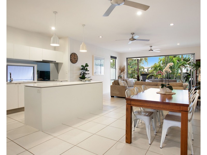 21B Kiers Road, Miami QLD 4220