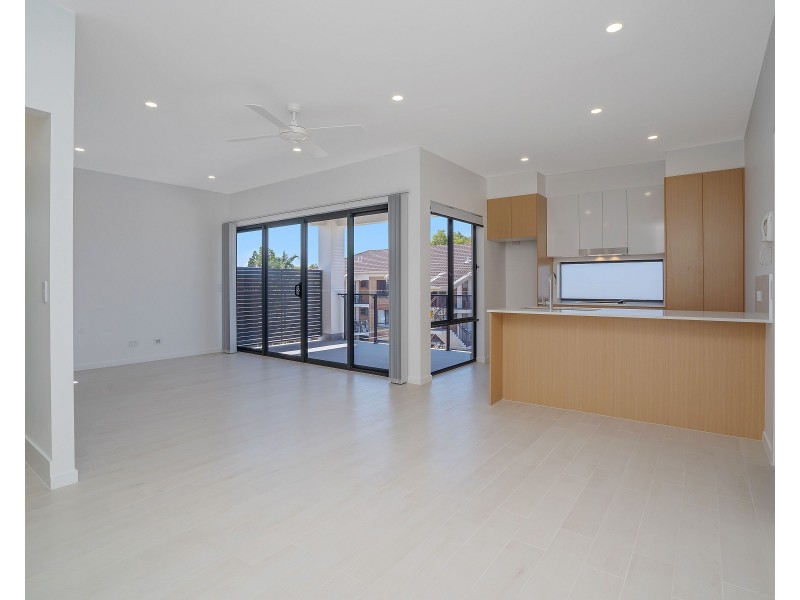 101/41 Milton Avenue, Paradise Point QLD 4216