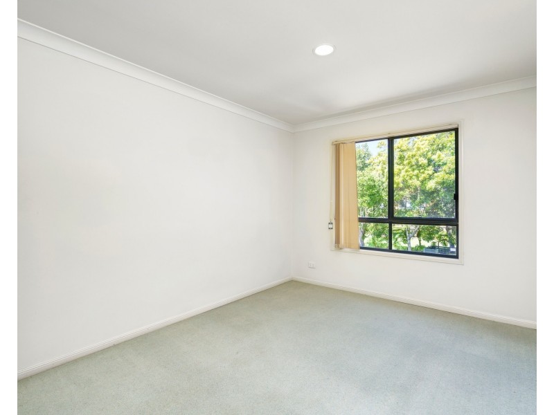 Villa 3 “Portsmouth” 125 Santa Cruz Boulevard, Clear Island Waters QLD 4226