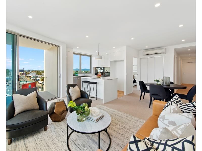 304/51 Peerless Avenue, Mermaid Beach QLD 4218