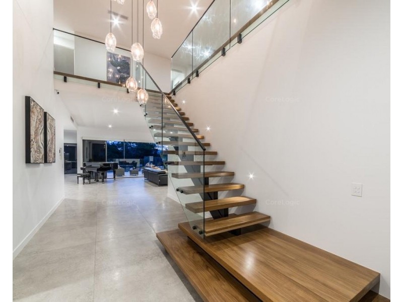 88 Gibraltar Drive, Isle Of Capri QLD 4217