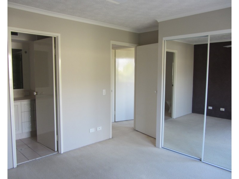 22/8 Dalpura Street, Chevron Island QLD 4217