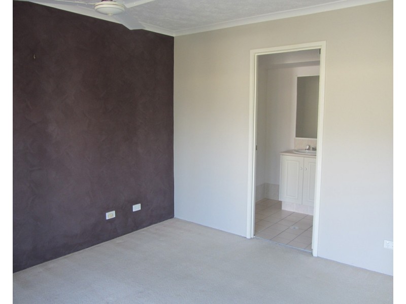 22/8 Dalpura Street, Chevron Island QLD 4217