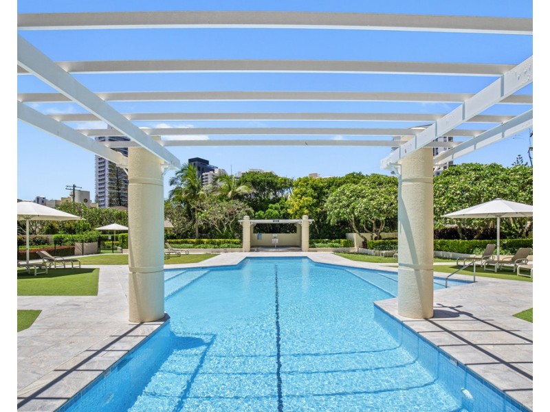 33/129 Surf Parade, Broadbeach QLD 4218