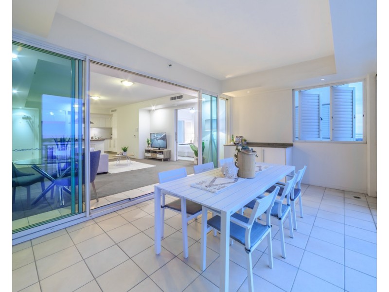 64/326-342 Marine Parade, Labrador QLD 4215