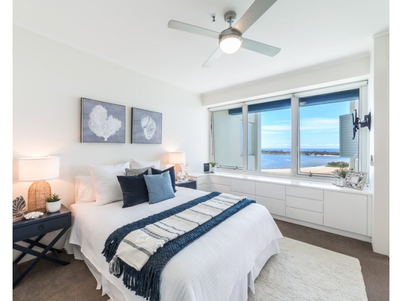 64/326-342 Marine Parade, Labrador QLD 4215