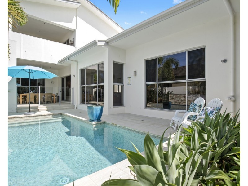 10 St Paul Crescent, Varsity Lakes QLD 4227