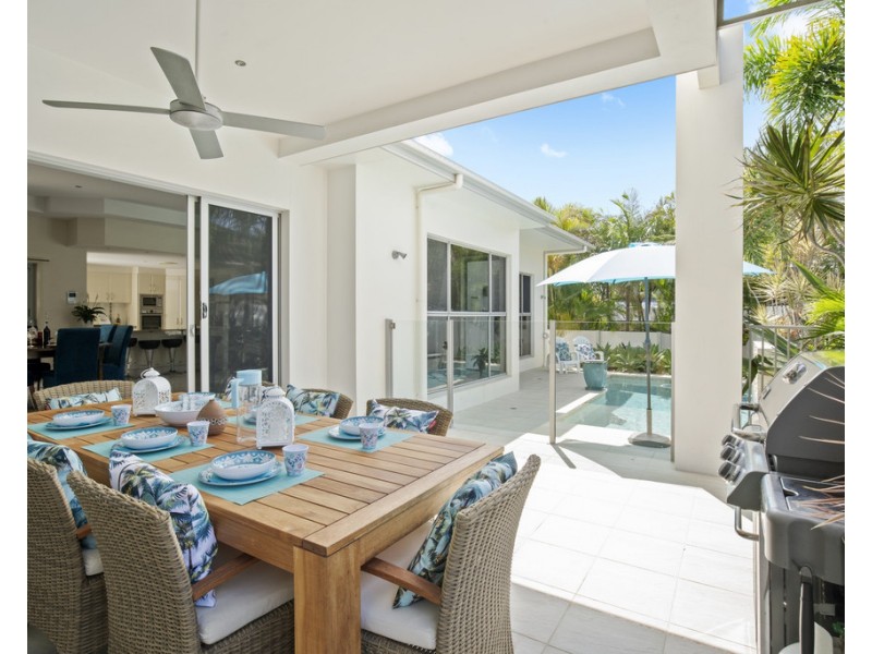 10 St Paul Crescent, Varsity Lakes QLD 4227