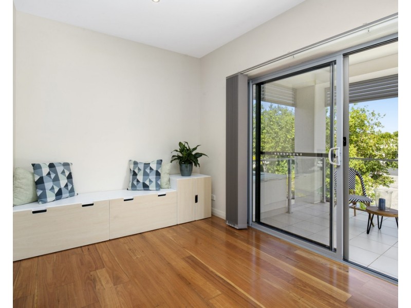 10 St Paul Crescent, Varsity Lakes QLD 4227