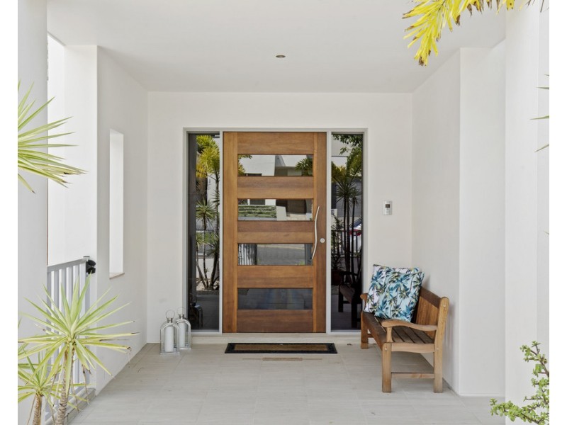 10 St Paul Crescent, Varsity Lakes QLD 4227
