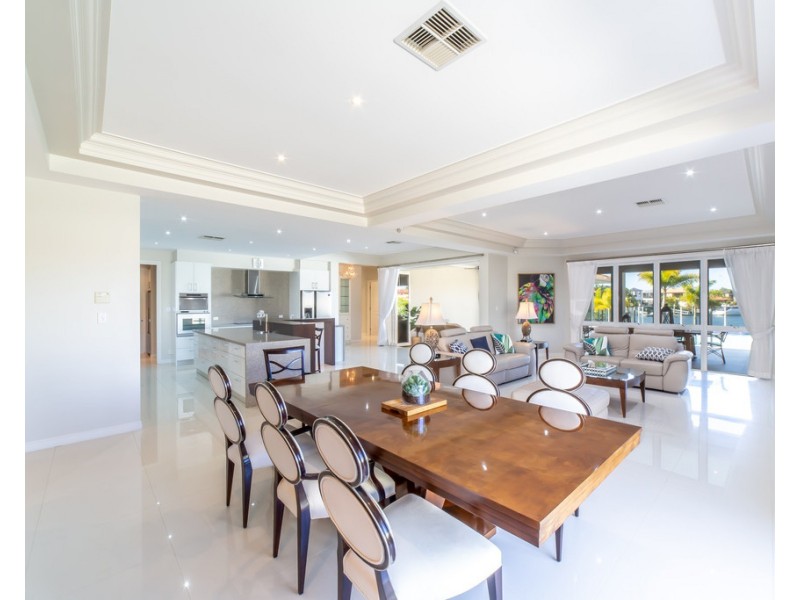 3108 Riverleigh Drive, Hope Island QLD 4212