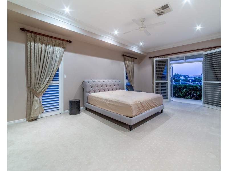 3108 Riverleigh Drive, Hope Island QLD 4212