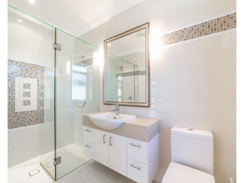 3108 Riverleigh Drive, Hope Island QLD 4212