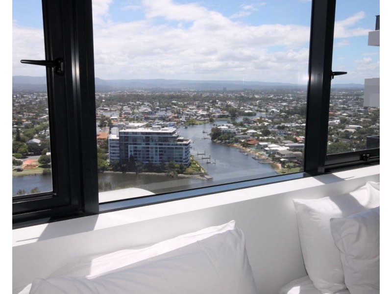 111/31 Queensland Ave, Broadbeach QLD 4218