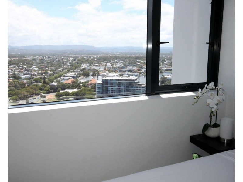 111/31 Queensland Ave, Broadbeach QLD 4218