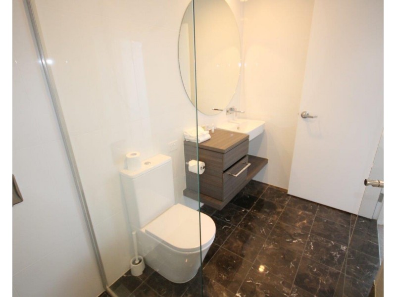 111/31 Queensland Ave, Broadbeach QLD 4218