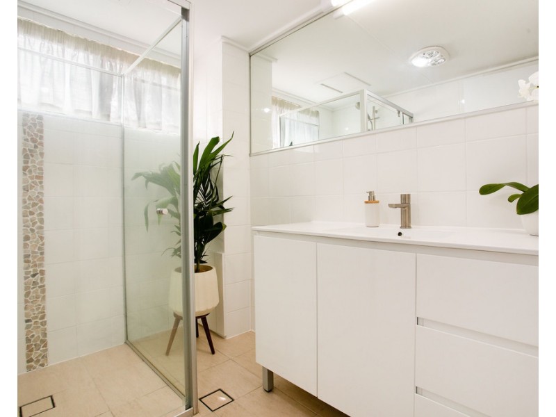 4/12-14 Stanley Street, Burleigh Heads QLD 4220