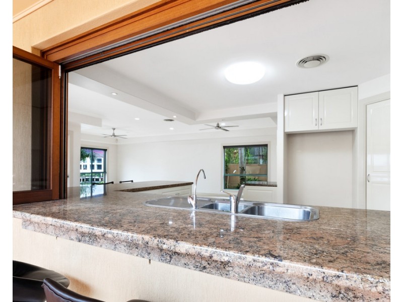 25 Clear Water Bay Avenue, Clear Island Waters QLD 4226