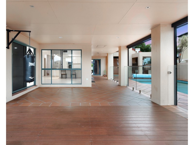 25 Clear Water Bay Avenue, Clear Island Waters QLD 4226