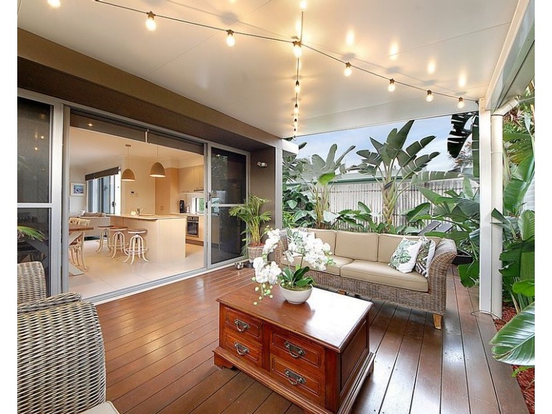 36A Albion Avenue, Miami QLD 4220