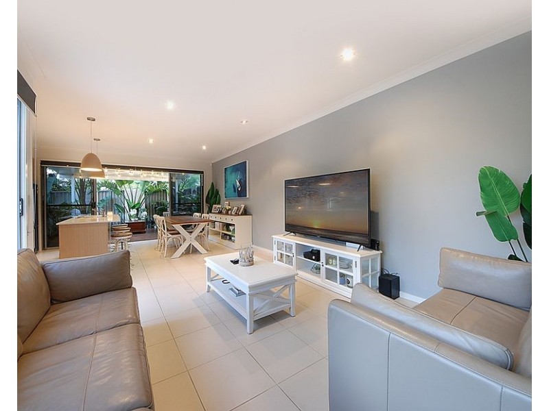 36A Albion Avenue, Miami QLD 4220