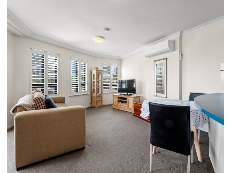 252/99 Griffith Street, Coolangatta QLD 4225