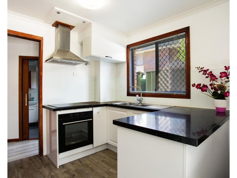 2/44 Frascott Avenue, Varsity Lakes QLD 4227