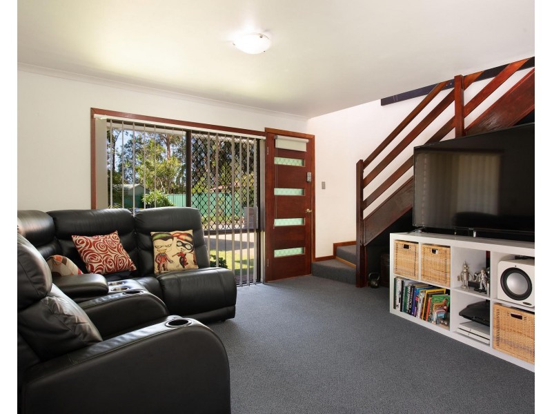 2/44 Frascott Avenue, Varsity Lakes QLD 4227